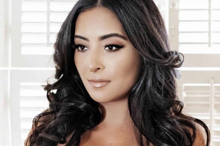 Shida Kaviani Co-Founder & VP of Naked Wardrobe